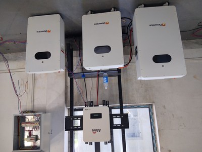 How Much Current Can Your Hybrid Inverter Actually Draw from the Battery