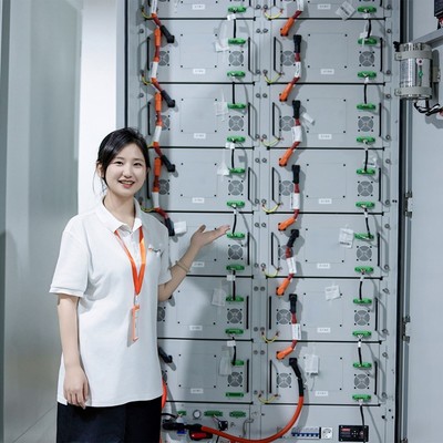 Honey 125kW / 261kWh All-in-One ESS