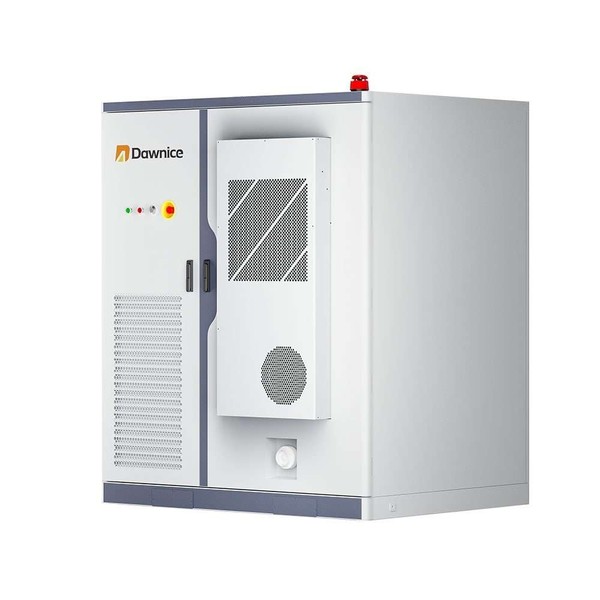 Sunflower 125kW / 261kWh PV Hybrid ESS view 2