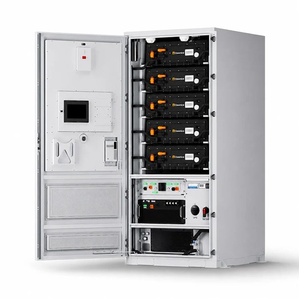 Sunflower 125kW / 261kWh PV Hybrid ESS view 4
